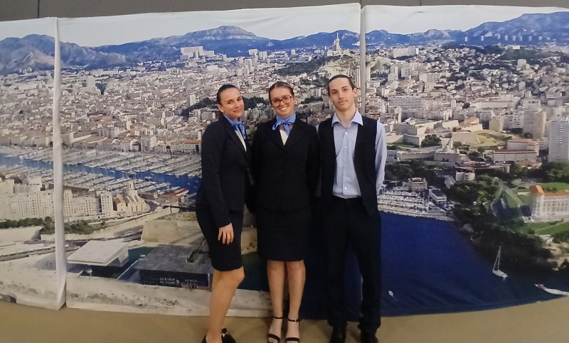 Hôtesses et hôtes d'accueil au Palais du Pharo à Marseille